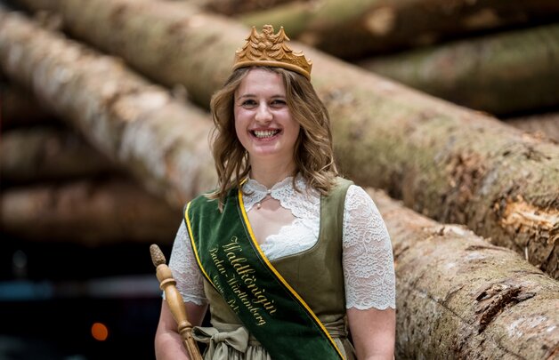 Freut sich auf ihr Amt: Franziska Waselikowski ist die frisch gekrönte 10. Waldkönigin Baden-Württemberg.